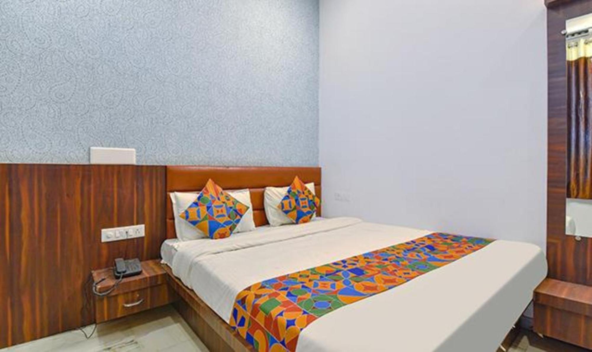 Fabhotel Ranbanka Удайпур Екстериор снимка