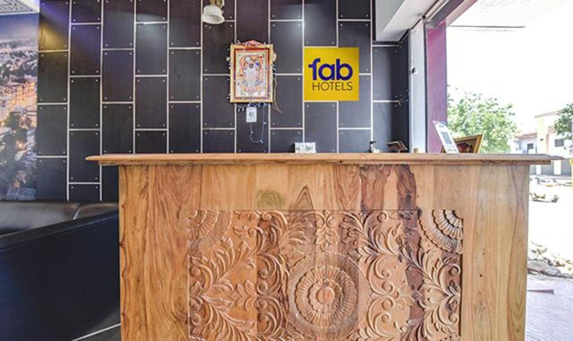 Fabhotel Ranbanka Удайпур Екстериор снимка